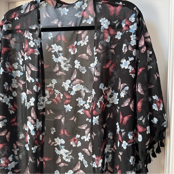 Shein Curve Butterfly Kimono Size 2XL - Picture 6 of 15